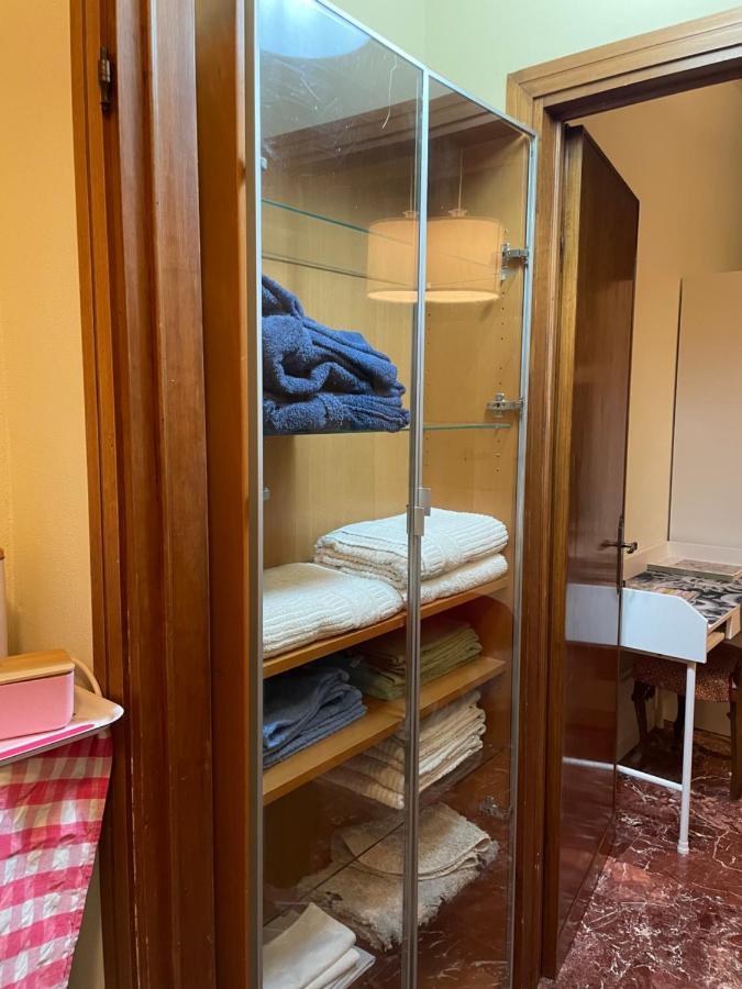 Claudia Nel Cuore Di Forte Dei Marmi Ngoại thất bức ảnh